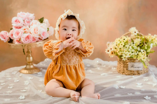 安溪宝宝多大可以戴银手镯